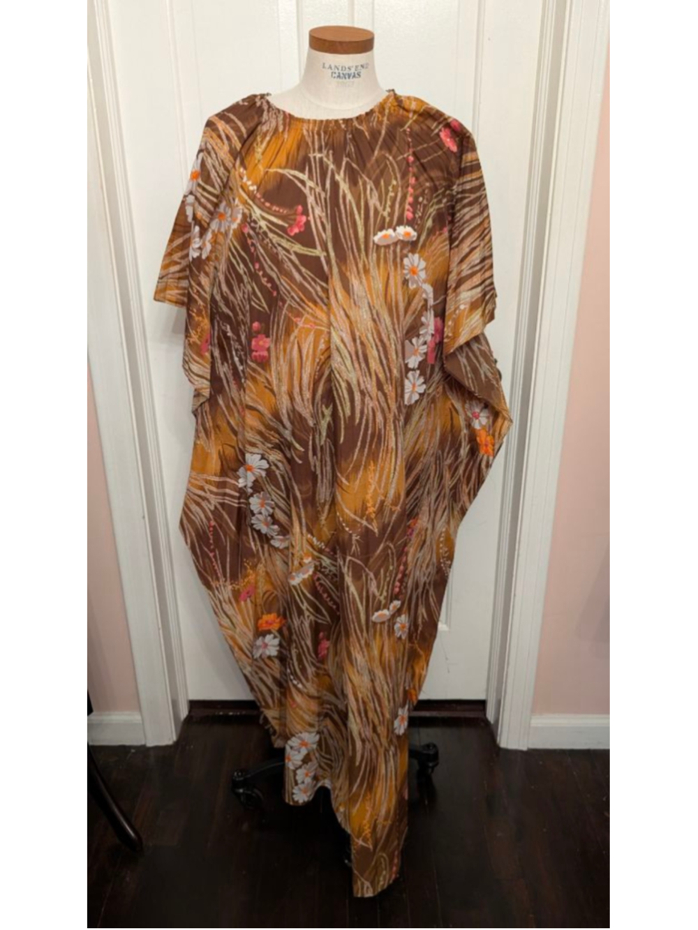 Vintage 60s 70s Brown Floral pleated Kaftan